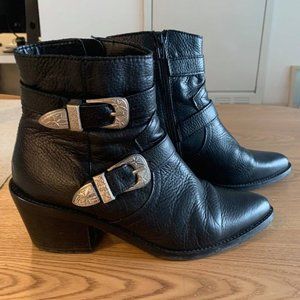 L'Intervalle Size 37 Buckle Boots